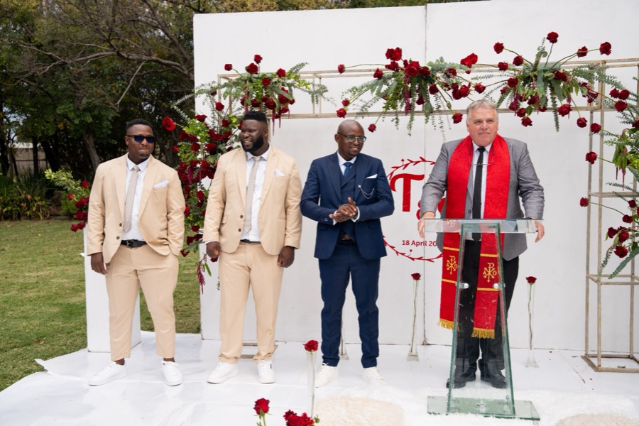Wedding ceremony by Dr. Gerrit Rademeyer in Roedtan